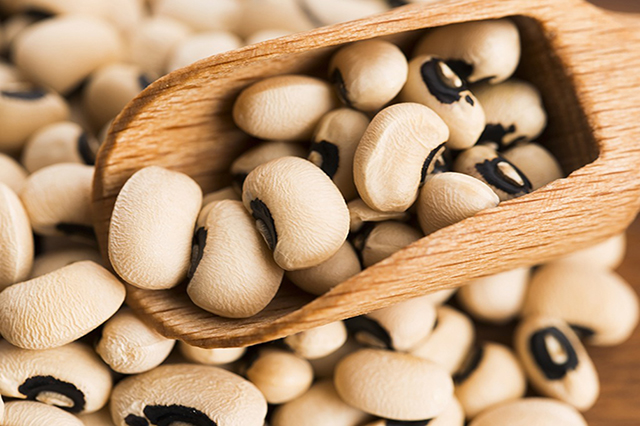 5 Amazing Reasons Why Your Body Needs More Black Eyed Peas